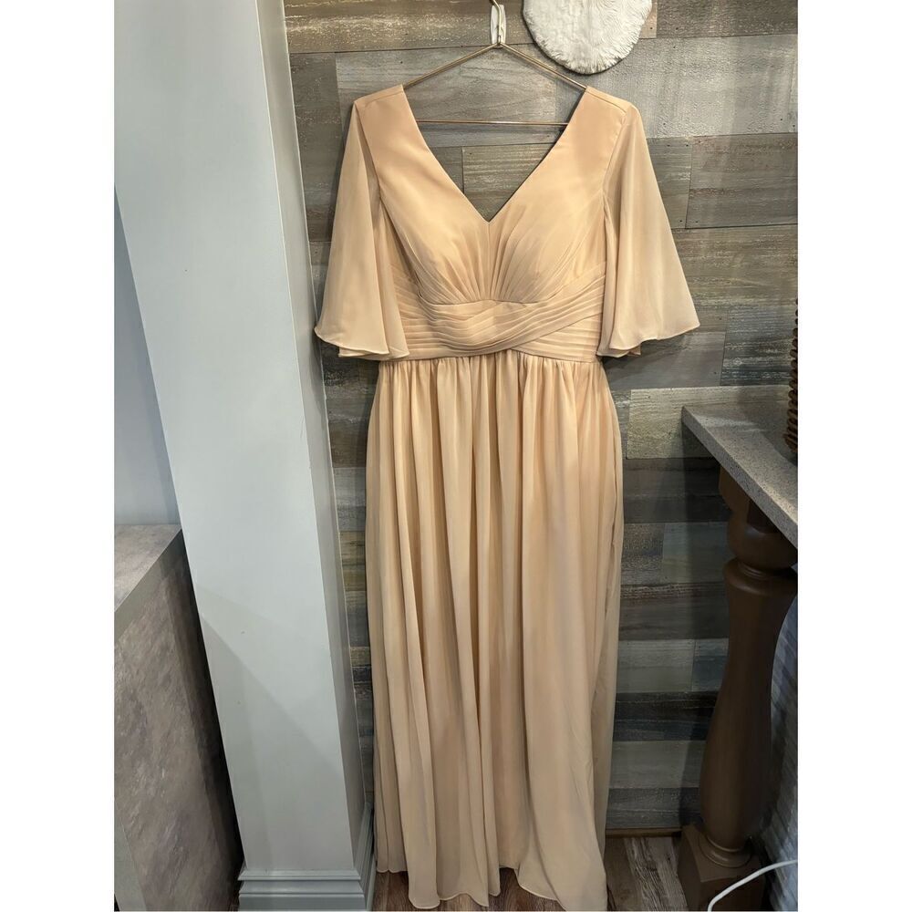 Lavetir NWT 10 light tan short flutter sleeve prom/wedding dress w/lace up back